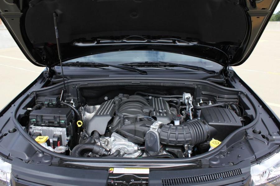  Jeep Grand Cherokee SRT8 2012 года  (фото 45 из 186)